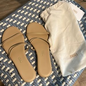Brand New Tkees Gemma sandals in Sunkissed size 6